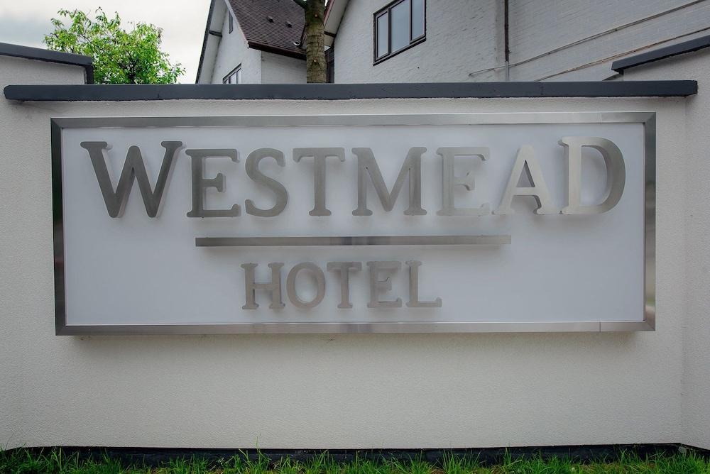 The Westmead Hotel Hopwood Exterior photo